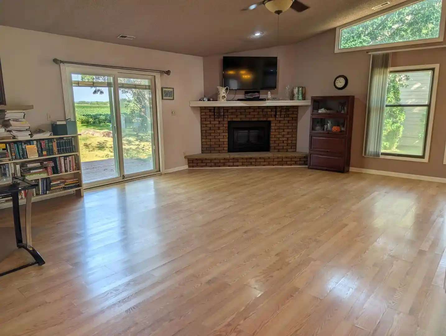 Listing Photo 2 - Condo for sale in 1016 Baxter Ln located at 1016 Baxter Ln, Freeport, IL 61032 - Unit 1016 Baxter Ln