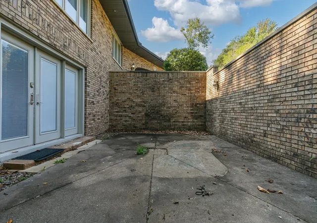 Photo 4 of Single family home for sale at 1134 33rd Street Ct, Moline, IL 51265 | MLS# 12746637 | Listing updated on 2026-09-07