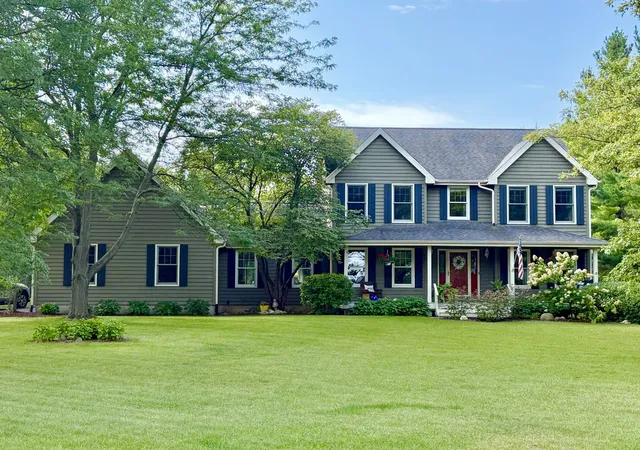 Photo 2 of Single family home for sale at 10303 E Hickory Ridge Dr, Rochelle, IL 61068 | MLS# 12746818 | Listing updated on 2026-09-07