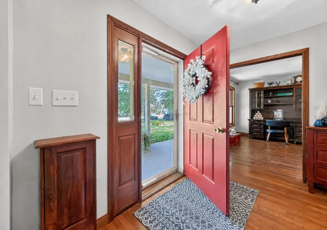 Photo 4 of Single family home for sale at 10303 E Hickory Ridge Dr, Rochelle, IL 61068 | MLS# 12746818 | Listing updated on 2026-09-07