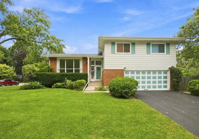 Photo 1 of Single family home for sale at 1103 Kenton Rd, Deerfield, IL 60015 | MLS# 12746914 | Listing updated on 2026-09-23