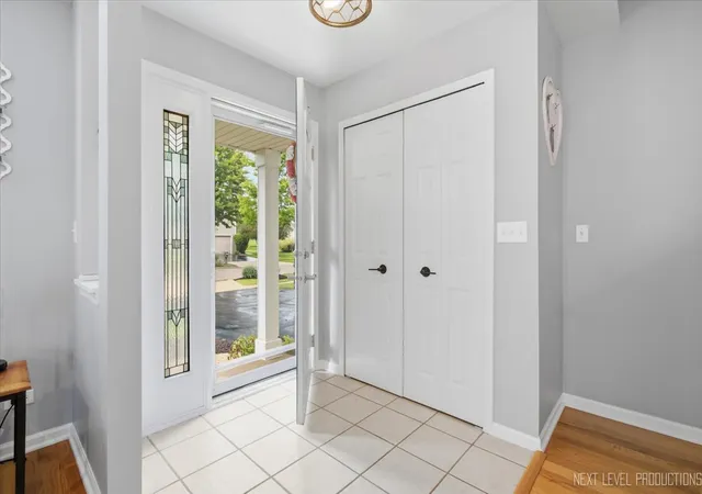 Photo 2 of Single family home for sale at 231 White Oak St, Hampshire, IL 60140 | MLS# 12746949 | Listing updated on 2026-09-09