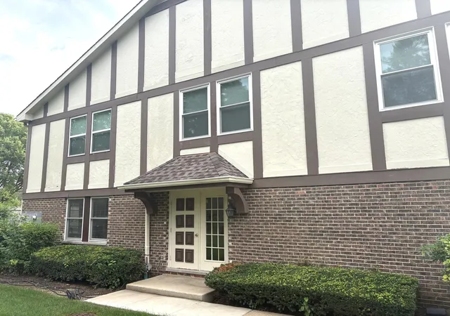 Photo 1 of Condo for sale at 140 W Golf Rd #A, Libertyville, IL 60048 | MLS# 12746999 | Listing updated on 2026-09-07