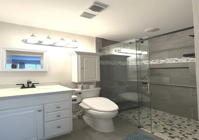 Listing Photo 2 - Condo for sale in building located at 140 W Golf Rd, Libertyville, IL 60048 - Unit #A