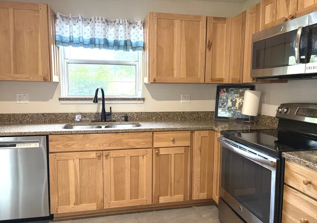 Photo 2 of Condo for sale at 140 W Golf Rd #A, Libertyville, IL 60048 | MLS# 12746999 | Listing updated on 2026-09-07