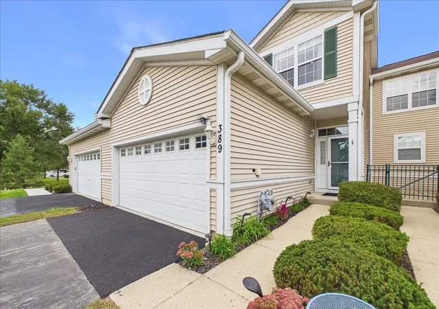 Photo 26 of Townhouse for sale at 389 N Carlisle Ct, Round Lake, IL 60073 | MLS# 12747010 | Listing updated on 2026-09-08