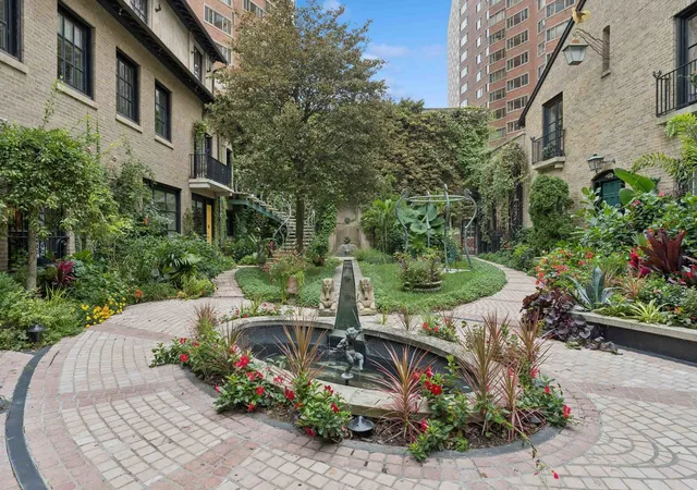 Photo 3 of Townhouse for sale at 1355 N Astor St #1, Chicago, IL 60610 | MLS# 12747120 | Listing updated on 2026-09-08