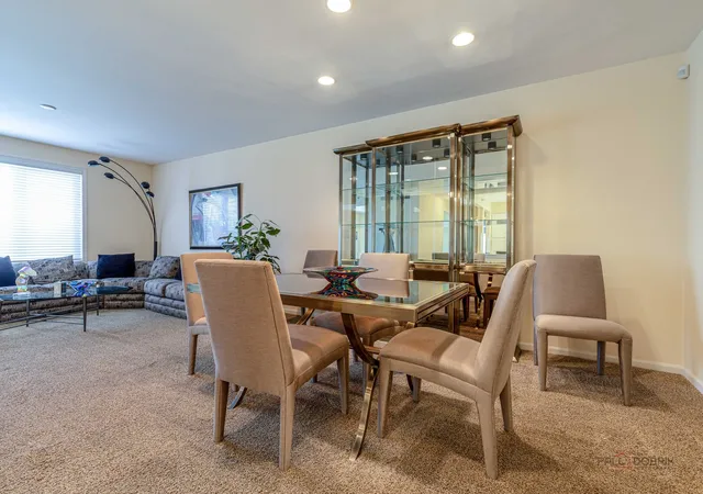 Listing Photo 3 - Condo for sale in building located at 351 Town Pl Cir, Buffalo Grove, IL 60089 - Unit #503