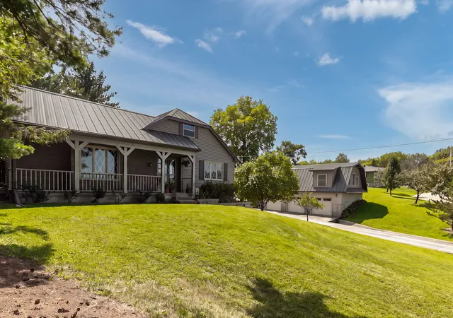 Photo 1 of Single family home for sale at 7811 29th Street, Milan, IL 61264 | MLS# 12747478 | Listing updated on 2026-09-07