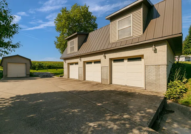 Photo 2 of Single family home for sale at 7811 29th Street, Milan, IL 61264 | MLS# 12747478 | Listing updated on 2026-09-07
