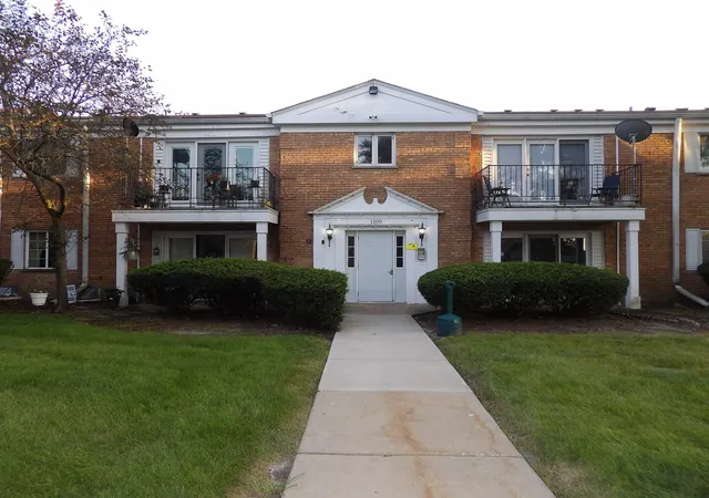 Photo 1 of Townhouse for sale at 1100 N Farnsworth Ave #2A, Aurora, IL 60505 | MLS# 12747847 | Listing updated on 2026-09-28