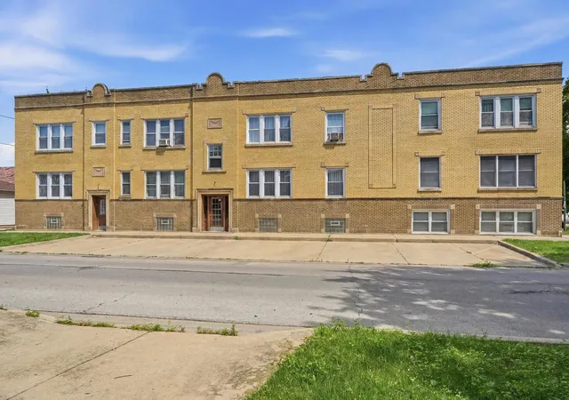 Photo 1 of Condo for sale at 5708 W George St #2, Chicago, IL 60634 | MLS# 12747950 | Listing updated on 2026-09-08