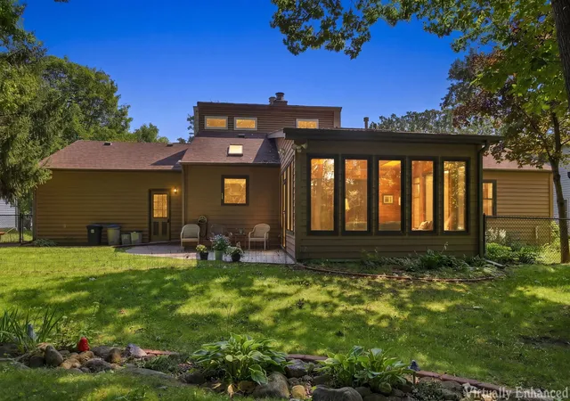 Photo 2 of Single family home for sale at 564 Wilson Ave, Park City, IL 60085 | MLS# 12747959 | Listing updated on 2026-09-07