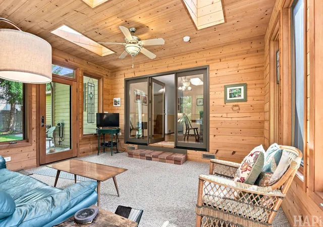 Photo 3 of Single family home for sale at 564 Wilson Ave, Park City, IL 60085 | MLS# 12747959 | Listing updated on 2026-09-07