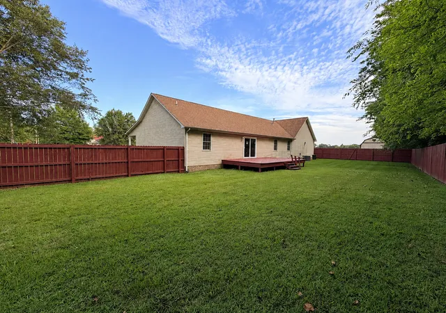Photo 3 of Single family home for sale at 2805 Juniper Dr, Metropolis, IL 62960 | MLS# 12747994 | Listing updated on 2026-10-06
