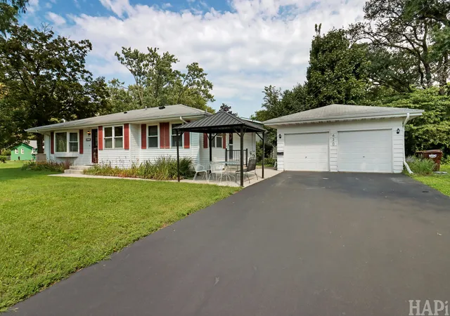 Photo 1 of Single family home for sale at 630 Stewart Ave, Woodstock, IL 60098 | MLS# 12748018 | Listing updated on 2026-09-03