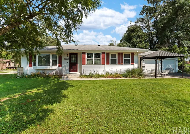 Photo 2 of Single family home for sale at 630 Stewart Ave, Woodstock, IL 60098 | MLS# 12748018 | Listing updated on 2026-09-03