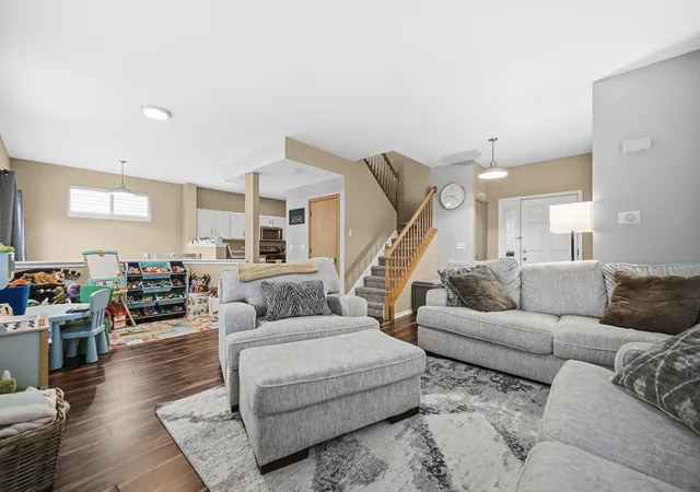 Photo 4 of House for sale at 3108 Gloria Ln, Joliet, IL 60435 | MLS# 12748019 | Listing updated on 2026-09-07