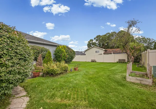 Photo 4 of Single family home for sale at 18449 Holland Rd, Lansing, IL 60438 | MLS# 12748119 | Listing updated on 2026-09-29