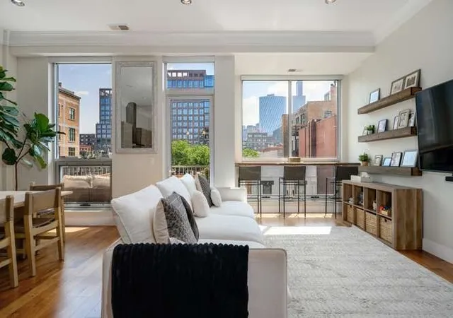 Photo 1 of Condo for sale at 16 N Carpenter St #4N, Chicago, IL 60607 | MLS# 12748166 | Listing updated on 2026-09-07