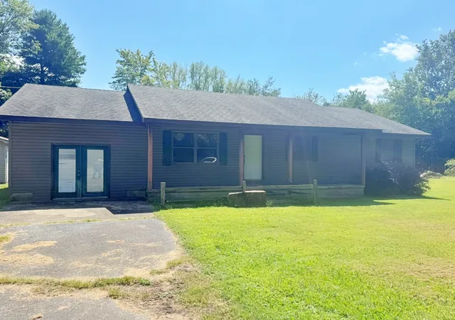 Photo 1 of Single family home for sale at 6820 Unity School Rd, Brookport, IL 62910 | MLS# 12748199 | Listing updated on 2026-09-07