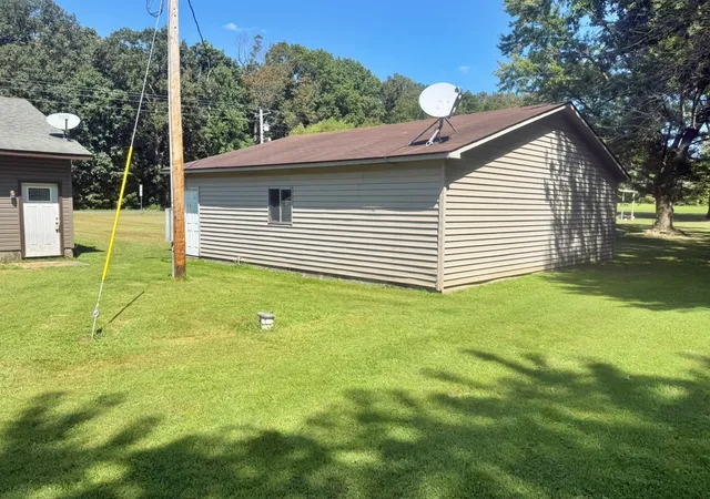 Photo 3 of Single family home for sale at 6820 Unity School Rd, Brookport, IL 62910 | MLS# 12748199 | Listing updated on 2026-09-07