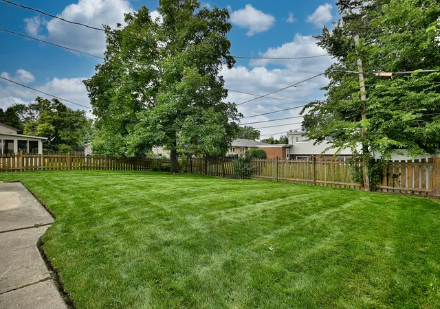 Photo 30 of Single family home for sale at 482 E Park Ave, Elmhurst, IL 60126 | MLS# 12748200 | Listing updated on 2026-09-07