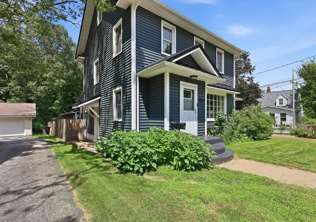 Photo 2 of Single family home for sale at 4533 13th Avenue, Rock Island, IL 61201 | MLS# 12748209 | Listing updated on 2026-09-07