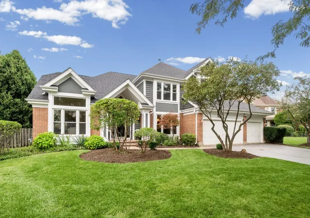 Photo 2 of Single family home for sale at 2116 Birchwood Ln, Buffalo Grove, IL 60089 | MLS# 12748227 | Listing updated on 2026-09-04