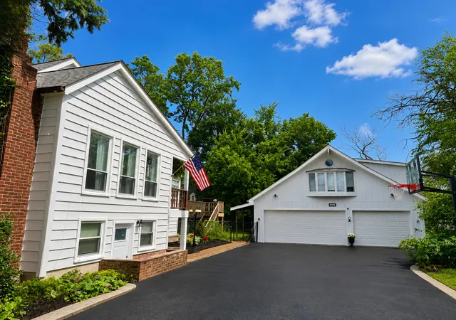 Photo 2 of Single family home for sale at 3062 Ridgeland Ave, Lisle, IL 60532 | MLS# 12748257 | Listing updated on 2026-09-01