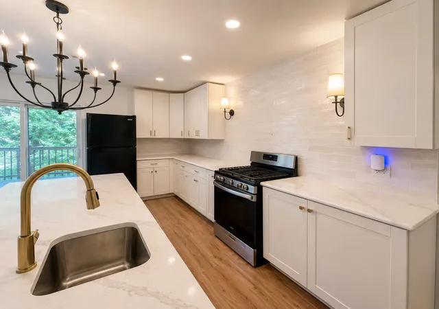 Photo 5 of Single family home for sale at 3062 Ridgeland Ave, Lisle, IL 60532 | MLS# 12748257 | Listing updated on 2026-09-01