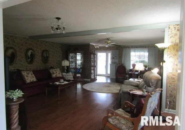 Photo 3 of Single family home for sale at 195 E Market St, Elizabethtown, IL 62931 | MLS# 12748311 | Listing updated on 2026-09-07