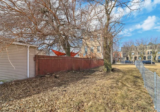 Photo 3 of Land for sale at 3913 S Prairie Ave, Chicago, IL 60653 | MLS# 12748401 | Listing updated on 2026-09-07