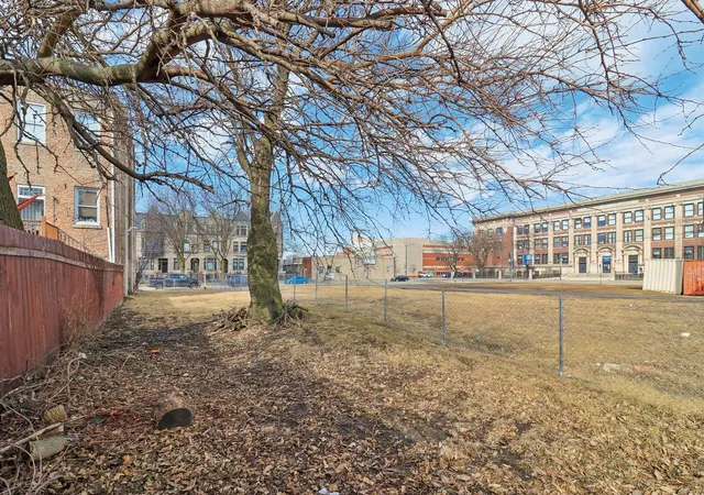 Photo 3 of Land for sale at 3913 S Prairie Ave, Chicago, IL 60653 | MLS# 12748401 | Listing updated on 2026-09-07