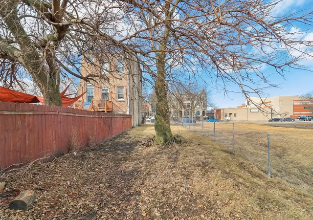 Photo 4 of Land for sale at 3913 S Prairie Ave, Chicago, IL 60653 | MLS# 12748401 | Listing updated on 2026-09-07