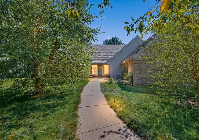 Photo 1 of Single family home for sale at 2007 Trout Valley Dr, Champaign, IL 61822 | MLS# 12748432 | Listing updated on 2026-09-06