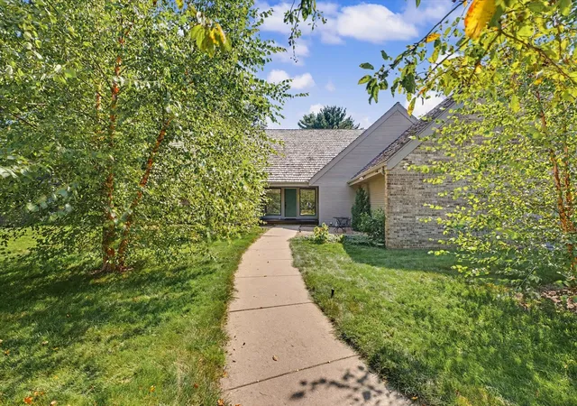 Photo 2 of Single family home for sale at 2007 Trout Valley Dr, Champaign, IL 61822 | MLS# 12748432 | Listing updated on 2026-09-06