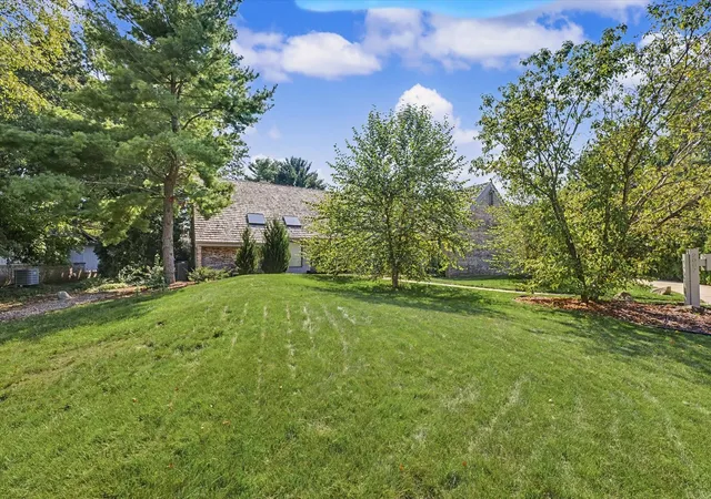 Photo 3 of Single family home for sale at 2007 Trout Valley Dr, Champaign, IL 61822 | MLS# 12748432 | Listing updated on 2026-09-06