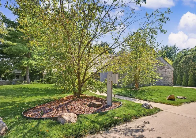 Photo 3 of Single family home for sale at 2007 Trout Valley Dr, Champaign, IL 61822 | MLS# 12748432 | Listing updated on 2026-09-06