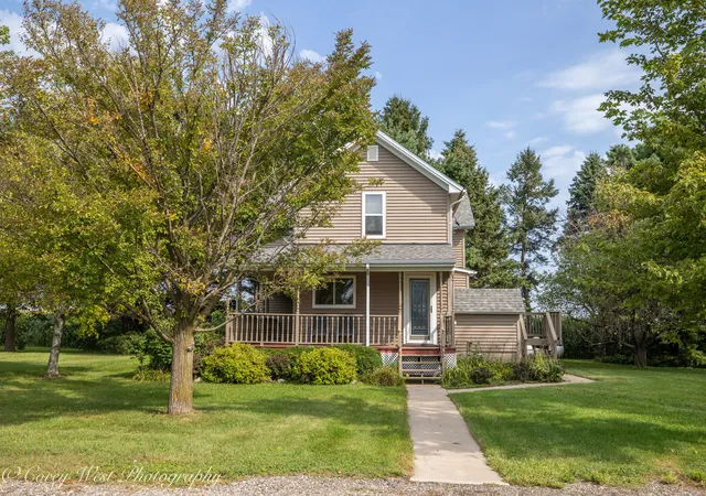 Photo 2 of Sale Pending at 15750 Somonauk Rd, De Kalb, IL 60115 | MLS# 12748454 | Listing updated on 2026-10-01
