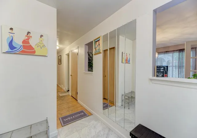 Photo 3 of Single family home for sale at 517 N Larkin Ave, Joliet, IL 60435 | MLS# 12748465 | Listing updated on 2026-09-23