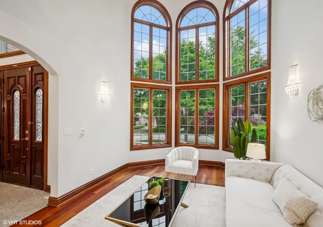 Photo 4 of Single family home for sale at 3832 W Chase Ave, Lincolnwood, IL 60712 | MLS# 12748471 | Listing updated on 2026-09-08
