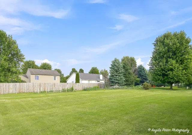 Photo 27 of Single family home for sale at 610 Cartwright Trl, Mc Henry, IL 60050 | MLS# 12748531 | Listing updated on 2026-09-08