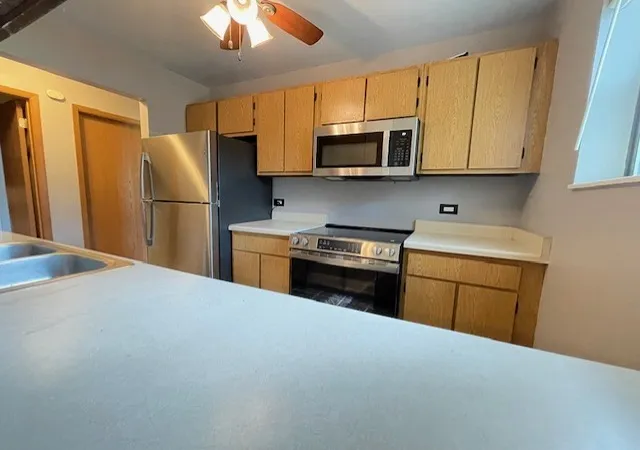 Listing Photo 4 - Condo for sale in building located at 1343 N Winslowe Dr, Palatine, IL 60074 - Unit #203