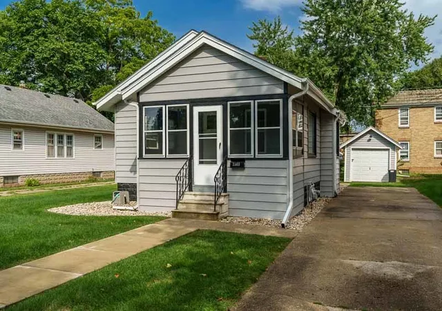 Photo 3 of Single family home for sale at 2305 Logan St, Rockford, IL 61103 | MLS# 12748577 | Listing updated on 2026-09-08