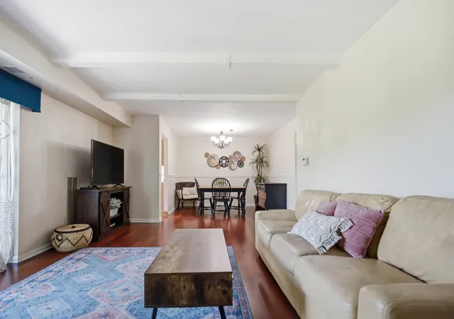 Photo 2 of Condo for sale at 945 E Kenilworth Ave #314, Palatine, IL 60074 | MLS# 12748605 | Listing updated on 2026-09-07