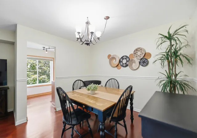 Photo 4 of Condo for sale at 945 E Kenilworth Ave #314, Palatine, IL 60074 | MLS# 12748605 | Listing updated on 2026-09-07