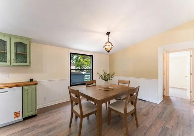 Photo 3 of Manufactured home for sale at 25 Cedar Ln, Sandwich, IL 60548 | MLS# 12748636 | Listing updated on 2026-09-07