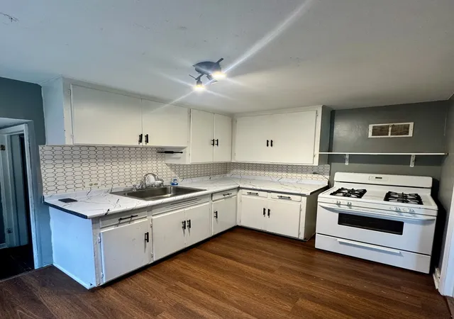 Photo 4 of Single family home for sale at 11312 S Ave G, Chicago, IL 60617 | MLS# 12748692 | Listing updated on 2026-09-08