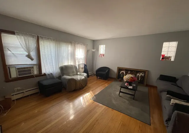 Listing Photo 4 - Condo for sale in building located at 2328 N Lawndale Ave, Chicago, IL 60647